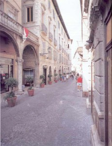 Palazzo Nardinocchi (oggi Cesari), seconda sede della Cassa di Risparmio